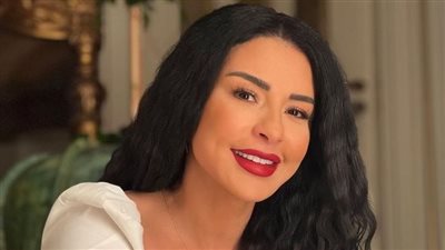  بالدم قصة جديدة تخوضها ماغي بو غصن الأوقات و قنوات العرض