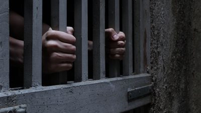 فرار 21 سجينًا من دار رعاية الأحداث في جارخاند: السلطات تعقب 4 منهم