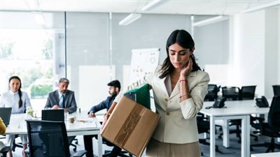 تم فصلها من العمل لأنها عرضت نفسها للزواج على فيسبوك 
