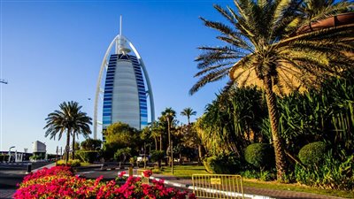 دبي وأبوظبي ضمن قائمة أفضل 5 مدن ذكية في 2025  