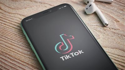  اعتقال امرأة 21 عامًا بسبب فيديو تنوي الانتحار فيه على TikTok