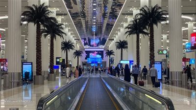 مطار كاي تاك في هونغ كونغ يتحول إلى ملعب عملاق