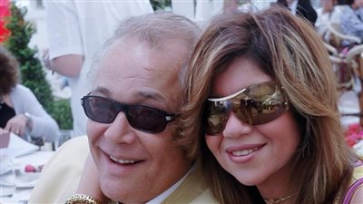 أسرة محمود عبد العزيز تطالب بتعويض من بوسي شلبي