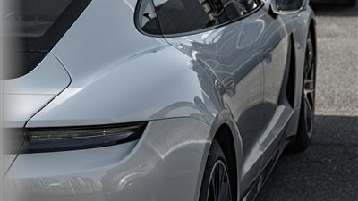 اختبارات الأداء تكشف تفوق Porsche Taycan Turbo GT بعد تسجيله رقمًا قياسيًا جديدًا على حلبة نوربورغرينغ