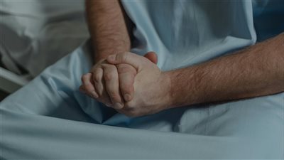 باحثون يعلنون نتائج واعدة لعلاج تجريبي جديد يبطئ تطور مرض باركنسون في مراحله المبكرة