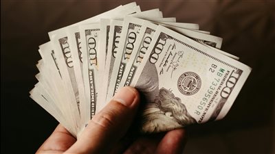 الجنيه المصري يحافظ على استقراره أمام الدولار ليوم 11 مايو 2026 وسط ترقب الأسواق