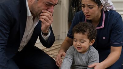 المليونير تظاهر بالسفر… ورجع لقى الكارثة في المطبخ!