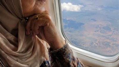 طلقها زوجها بعد ٤٠ سنه زواج
