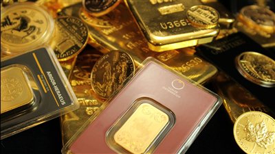 تراجع الذهب عالميًا مع تنامي رهانات الأسواق على استمرار أسعار الفائدة المرتفعة وسعره في مصر ليوم 12 يونيو 2026