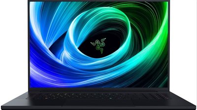 مراجعة حاسوب الألعاب Razer Blade 18 إصدار 2026: قوة خارقة وأداء احترافي لكن بسعر مرتفع جدًا
