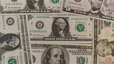 استقرار نسبي للجنيه المصري أمام الدولار ليوم 19 يونيو 2026 وسط متابعة تحركات سوق الصرف المحلية