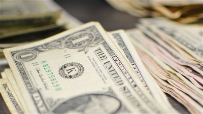 الجنيه المصري يتحرك في نطاقات ضيقة أمام الدولار ليوم 2 يوليو 2026 وسط ترقب قرارات نقدية جديدة 
