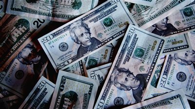 دولار يحافظ على استقراره قرب 51.3 جنيهًا في البنوك المصرية مع توقف التعاملات المصرفية الأسبوعية ليوم 11 سبتمبر 2026