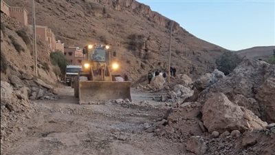انهيار صخري في بيرو ينجو منه السائقون بأعجوبة