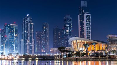 دبي: إطلاق مشاريع عقارية فاخرة تجذب المستثمرين العالميين.