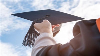 السعودية تعلن عن منح دراسية ممولة بالكامل لعام 2025