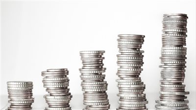 الفضة تهبط إلى 29 دولارًا مع زيادة المعروض الصناعي