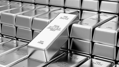 الفضة تستقر في الأسواق المحلية وسط ترقب المستثمرين