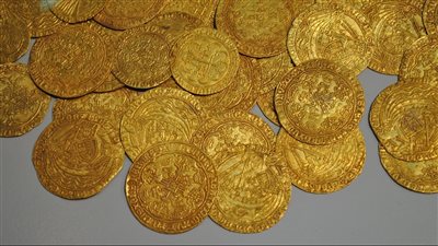 الذهب العالمي يشهد تصحيحًا طفيفًا بعد جلسة متقلبة في الأسواق العالمية وسعره في مصر ليوم 14 يوليو 2025