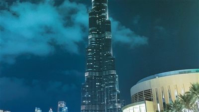 دبي تطلق استراتيجية جديدة لدعم الشركات الناشئة في مجال الطاقة المتجددة والذكاء الاصطناعي