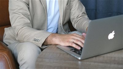 تقنية MIT الجديدة تتيح تدريب نماذج الذكاء الاصطناعي باستخدام بيانات متماثلة بكفاءة للطبية والاكتشافات البحثية 