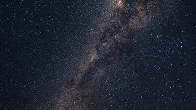 اكتشاف نجمي مفاجئ: هابل يلتقط صورة الكوميت بين النجوم 3I/ATLAS بسرعة 130 ألف ميل/س ويكشف عن أسرار لا نعرفها