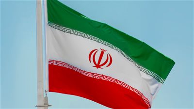إيران ترسل مسؤولًا كبيرًا إلى بيروت لتهدئة التوترات مع لبنان