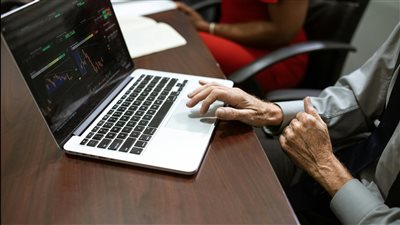 استثمارات الشركات في الذكاء الاصطناعي التوليدي تتجاوز 50 مليار دولار خلال 2025