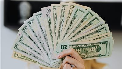 سعر الدولار يشهد استقراراً أمام الجنيه المصري ما يعكس استقراراً نسبياً في سوق العملات ليوم 5 سبتمبر 2025