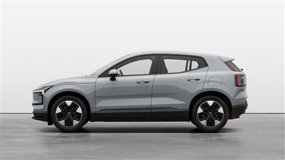 تجربة مرورية قوية لـ Volvo EX30: أداء كهربائي ممتاز في المدينة لكن الشحن السريع لا يفي بوعوده دائمًا