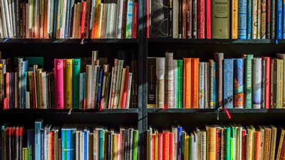 6 كتب رائعة ومُلهمة تساعدك على تطوير الذات