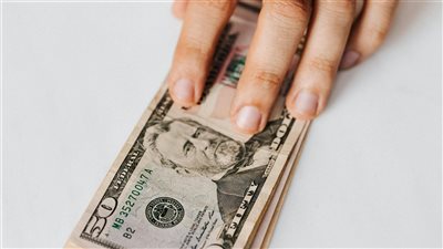 الجنيه المصري يشهد تغيرات ملحوظة أمام الدولار وخبراء يرون ضغوطًا مستمرة على الطلب ليوم 21 سبتمبر 2025
