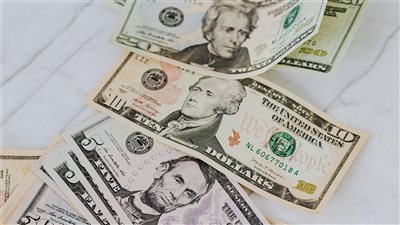 الدرهم الإماراتي يتماسك أمام العملات الخليجية وسط تغيّرات طفيفة في الأسواق العالمية ليوم 5 أكتوبر 2025