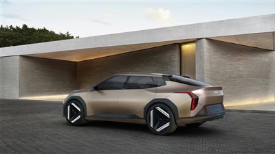 اختبار ميداني لسيارة Kia EV4 يكشف مدى قدرتها على المنافسة في سوق السيارات الكهربائية