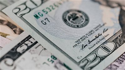 الجنيه المصري يواصل استقراره مقابل الدولار مع ضغوط إقليمية وعالمية ليوم 11 أكتوبر 2025