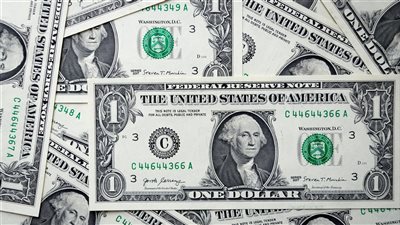 الدرهم الإماراتي يتماسك عند الربط بالدولار رغم تقلبات مؤقتة في أسواق العملات العالمية ليوم 16 أكتوبر 2025