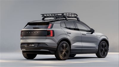 تجربة قيادة لهـذا العام توضح أن سيارة Volvo EX30 Cross Country الكهربائية الصغيرة جيب-إسوّ تجمع بين كفاءة الطاقة والطابع الميداني