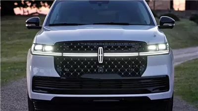 مراجعة شاملة لسيارة Lincoln Navigator 2025 تبرز نظام الترفيه المتكامل وغيرها من الميزات الفاخرة
