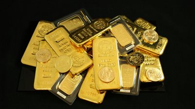 الذهب العالمي يستعيد بعض الزخم بعد هبوط وسط ضعف الطلب وسعره في مصر ليوم 5 نوفمبر 2025