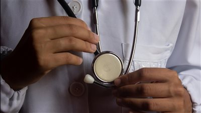 قادة الرعاية الصحية في الإمارات يحثون المجتمع على فحوصات مبكرة للسكري ضمن مبادرات تشجيع الكشف والوقاية 