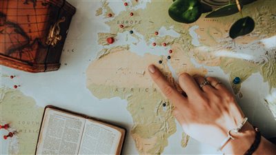 تزايد الإقبال على السفر الصامت: وجهات هادئة بعيدة عن الضوضاء تتصدر توجهات الرحلات منتصف 2025 