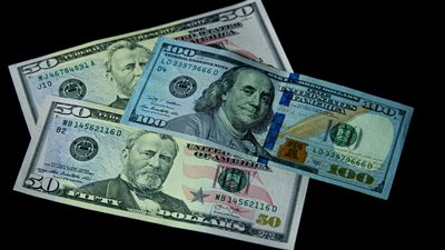 ارتفاع طفيف في سعر الدولار أمام الجنيه المصري أثناء تعاملات البنوك اليوم 20 نوفمبر 2025