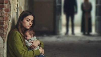 ارسلت زوجتي لتنام في المخزن لأنها ردت على أمي