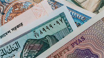 ثبات سعر الدرهم الإماراتي مقابل الجنيه المصري وسط استقرار سعر الدولار في البنوك اليوم 29 نوفمبر 2025