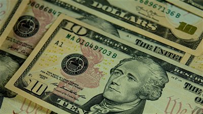 سعر صرف الدولار يستقر مقابل الجنيه المصري في تعاملات اليوم وسط تباين طفيف في البنوك المصرية ليوم 13 ديسمبر 2025