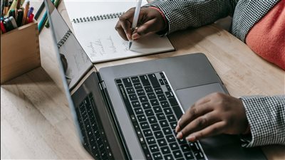 شراكة عالمية بين IBM وPearson لإطلاق أدوات تعلم شخصية تعتمد على الذكاء الاصطناعي