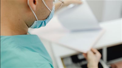 تحذيرات صحية بعد ربط موجات الدخان الناتجة عن حرائق لوس أنجلوس بارتفاع ملحوظ في النوبات القلبية