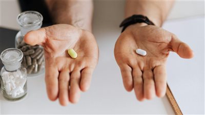 دراسة يابانية تحذر من مخاطر الأدوية المتعددة لدى كبار السن وتأثيرها السلبي على التعافي بعد التنويم