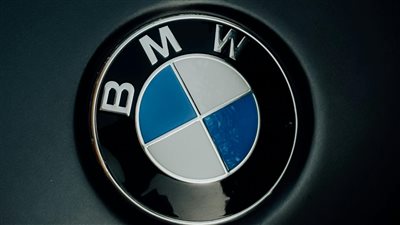 المراجعة الجديدة لسيارة BMW i4 الكهربائية ضمن موديلات 2026 تؤكد تميزها في أداء القيادة والتحكم