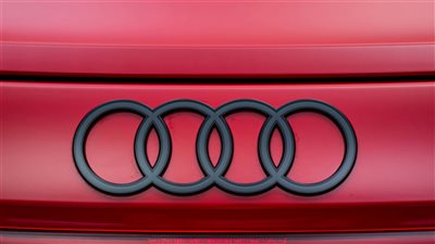 سيارة Audi e-tron GT بتحديث 2026 تحظى بإشادة واسعة من النقاد لأدائها الرياضي المدهش 